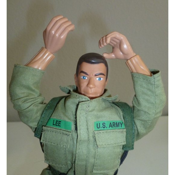 Vintage Formative Int'l Action Figure Soldier Black Hair Blue Eyes LEE - Picture 1 of 4